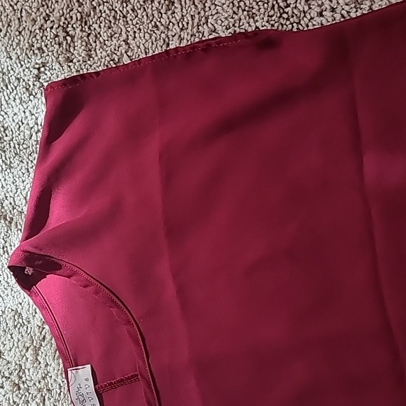 Burgundy Top - Picture 4 of 7